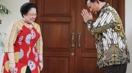 Ketua Umum PDI Perjuangan Megawati Soekarnoputri bersama Presiden Ri dan juga Ketua Umum Partai Gerindra, Prabowo Subianto. (Instagram.com/@presidenmegawati)

